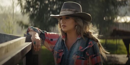Lainey Wilson - Heart Like A Truck